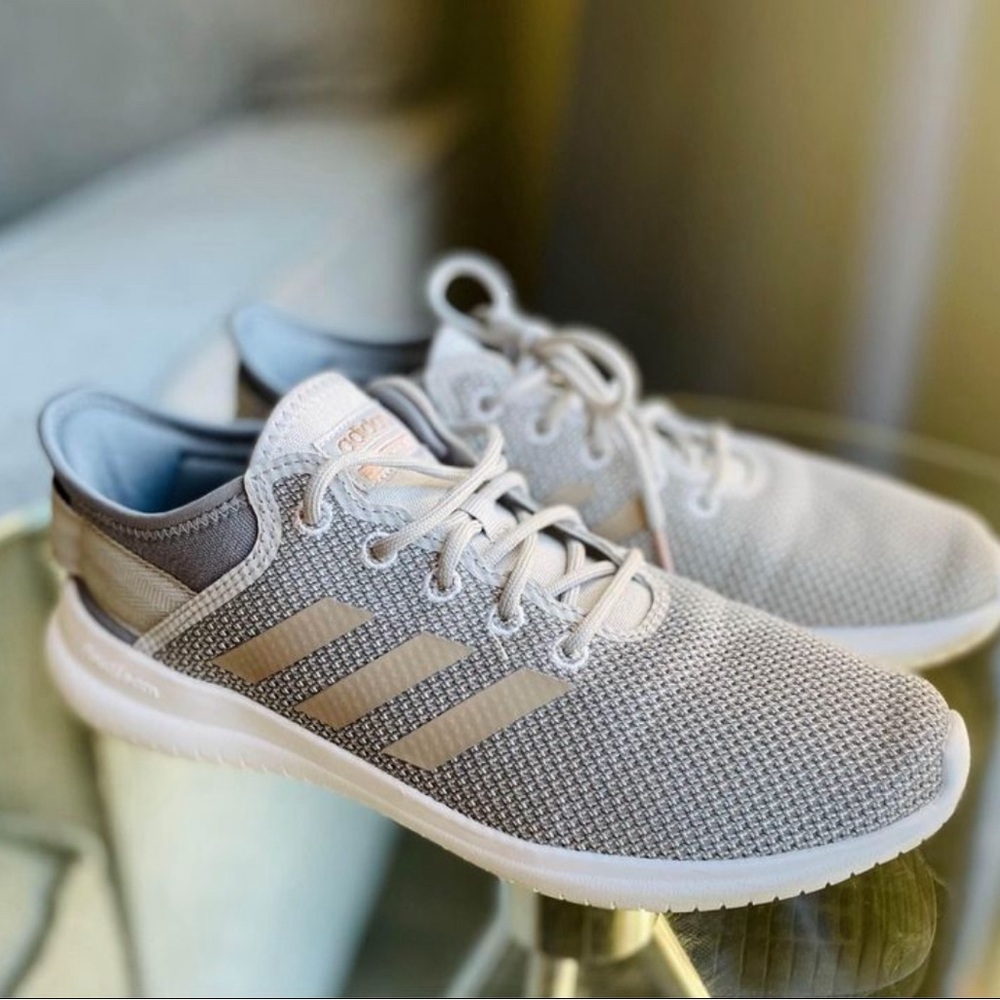 Adidas Women sneakers 7.5